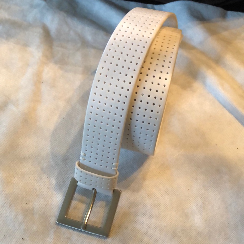 Moved to @kah36 Silicon wide pin holed adjustable silver-tone buckle belt